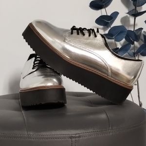 MADDEN GIRL SILVER PLATFORM OXFORD